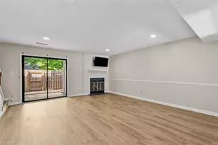 4345 Baylor St, Greensboro, NC 27455 - Photo 8