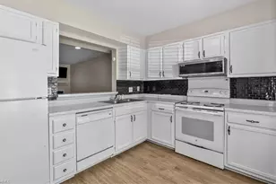 4345 Baylor St, Greensboro, NC 27455 - Photo 4