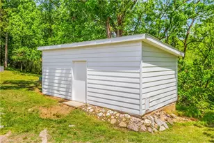 636 Bryant Mill Rd, Ararat, NC 27007 - Photo 30
