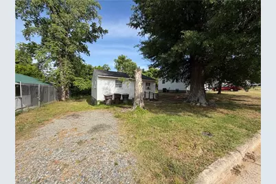 1015 Moody Street, Greensboro, NC 27401 - Photo 4