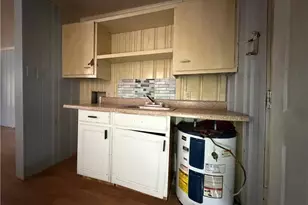 1015 Moody St, Greensboro, NC 27401 - Photo 10