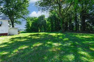 1402 Oak Ridge Rd, Kernersville, NC 27284 - Photo 24