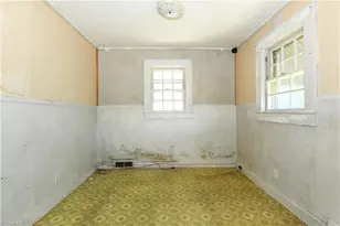 1402 Oak Ridge Rd, Kernersville, NC 27284 - Photo 10