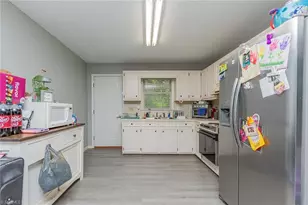 688 Shoreline Dr, Lexington, NC 27292 - Photo 6