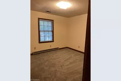 1002 Walnut Street, Reidsville, NC 27320 - Photo 6