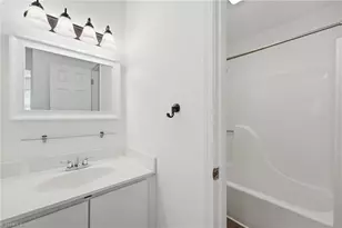 1121 Sherwood Dr, Burlington, NC 27215 - Photo 14