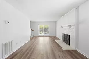 1121 Sherwood Dr, Burlington, NC 27215 - Photo 6
