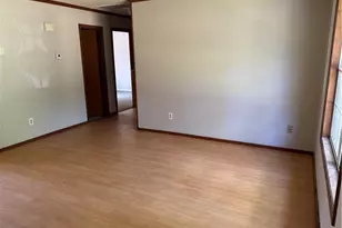 209 Hallmark Dr, Lexington, NC 27292 - Photo 2