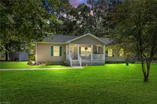 170 Garrett Ln, Thomasville, NC 27360 - Photo 2