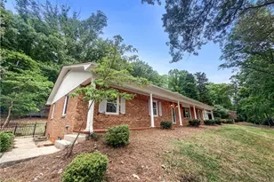 1011 Westmont Dr, Asheboro, NC 27205 - Photo 2