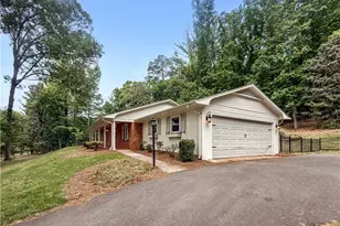 1011 Westmont Dr, Asheboro, NC 27205 - Photo 1