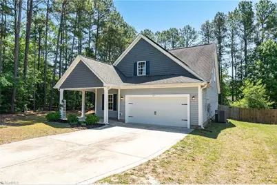 17 Longleaf Pine Way, Sanford, NC 27332 - Photo 4