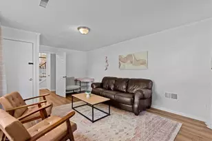 3010 Shady Lawn Dr, Greensboro, NC 27408 - Photo 18