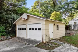 3010 Shady Lawn Dr, Greensboro, NC 27408 - Photo 34