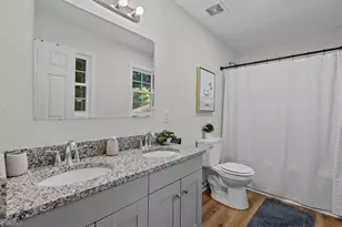 3010 Shady Lawn Dr, Greensboro, NC 27408 - Photo 22