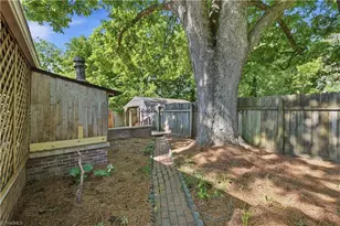 409 Peele St, Burlington, NC 27215 - Photo 32