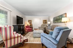 1301 Lakewood Dr, Greensboro, NC 27410 - Photo 6