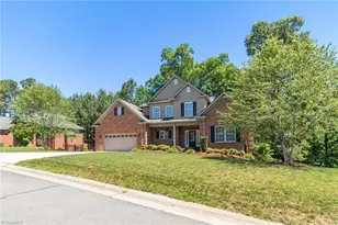 203 Southern Woods Dr, Winston-Salem, NC 27107 - Photo 2