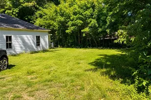 911 Tulloch St, Eden, NC 27288 - Photo 6