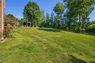 5567 Friendship Glen Dr, Browns Summit, NC 27214 - Photo 38