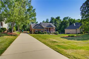 5567 Friendship Glen Dr, Browns Summit, NC 27214 - Photo 4