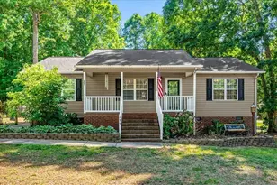 255 Mustang Dr, Thomasville, NC 27360 - Photo 2