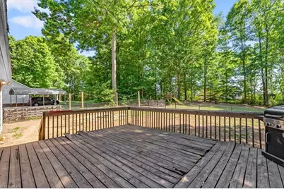 255 Mustang Drive, Thomasville, NC 27360 - Photo 10
