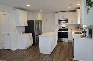 1049 Thicket Dr, Burlington, NC 27217 - Photo 8