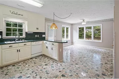 211 S Boyles Street, Pilot Mountain, NC 27041 - Photo 24