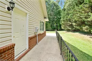 211 S Boyles St, Pilot Mountain, NC 27041 - Photo 40