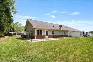 211 S Boyles St, Pilot Mountain, NC 27041 - Photo 44