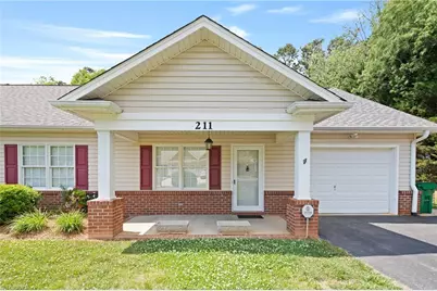 211 S Boyles Street, Pilot Mountain, NC 27041 - Photo 4
