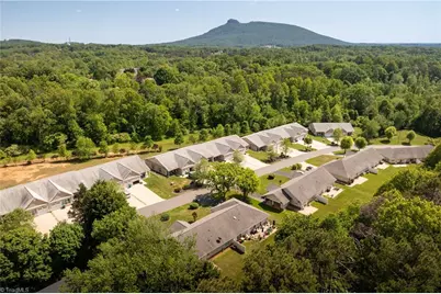 211 S Boyles Street, Pilot Mountain, NC 27041 - Photo 2