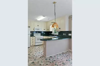 211 S Boyles Street, Pilot Mountain, NC 27041 - Photo 22