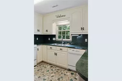 211 S Boyles Street, Pilot Mountain, NC 27041 - Photo 18