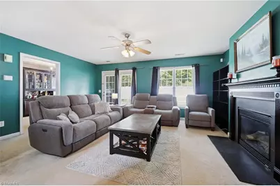 4105 Bluestem Drive, Greensboro, NC 27405 - Photo 4