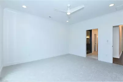 3235 W Friendly Avenue, Greensboro, NC 27408 - Photo 22