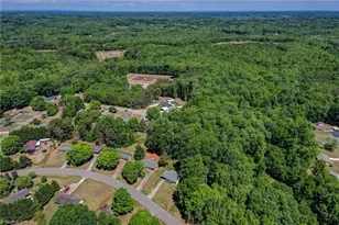 1404 Ballymena Dr, Reidsville, NC 27320 - Photo 28