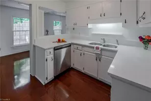 2696 St John's Pl, Winston-Salem, NC 27106 - Photo 12