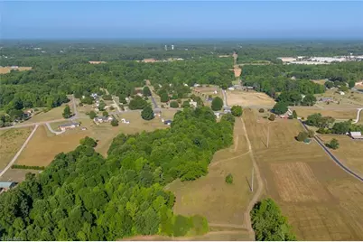 250 Lighthouse Lane, Lexington, NC 27295 - Photo 2