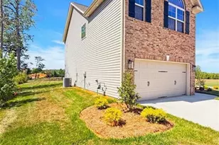 2003 Darrell Dr, Graham, NC 27253 - Photo 2