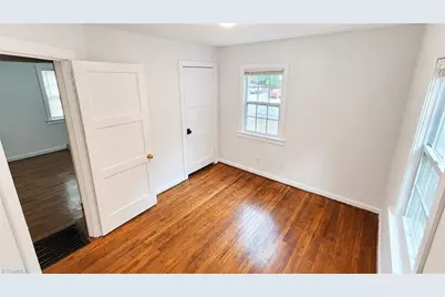 1401 Oak Street, Greensboro, NC 27403 - Photo 6