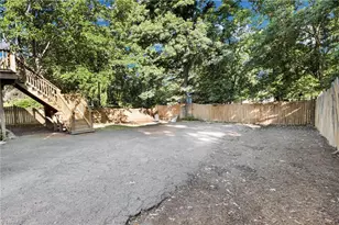 1056 S Hawthorne Rd, Winston-Salem, NC 27103 - Photo 38