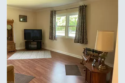 5812 Kings Court, Pleasant Garden, NC 27313 - Photo 18