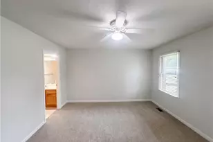 1911 Meadowgreen Dr, Graham, NC 27253 - Photo 10