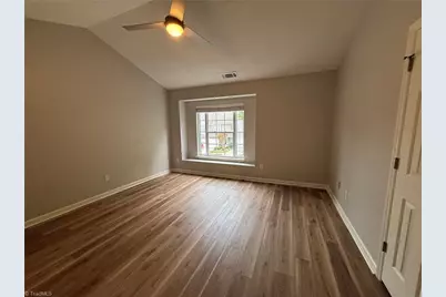 528 Oxford Street, Winston-Salem, NC 27103 - Photo 16