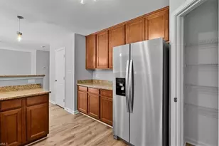 6718 Planters Dr, High Point, NC 27265 - Photo 16