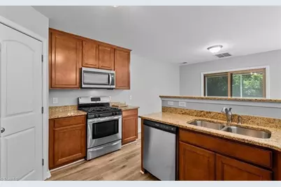 6718 Planters Drive, High Point, NC 27265 - Photo 14