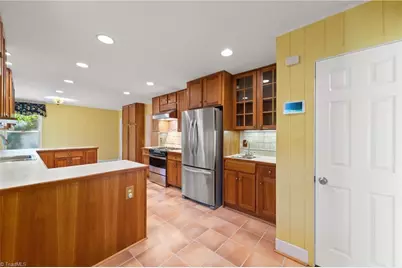 453 Plymouth Avenue, Winston-Salem, NC 27104 - Photo 6