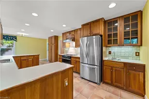 453 Plymouth Ave, Winston-Salem, NC 27104 - Photo 4